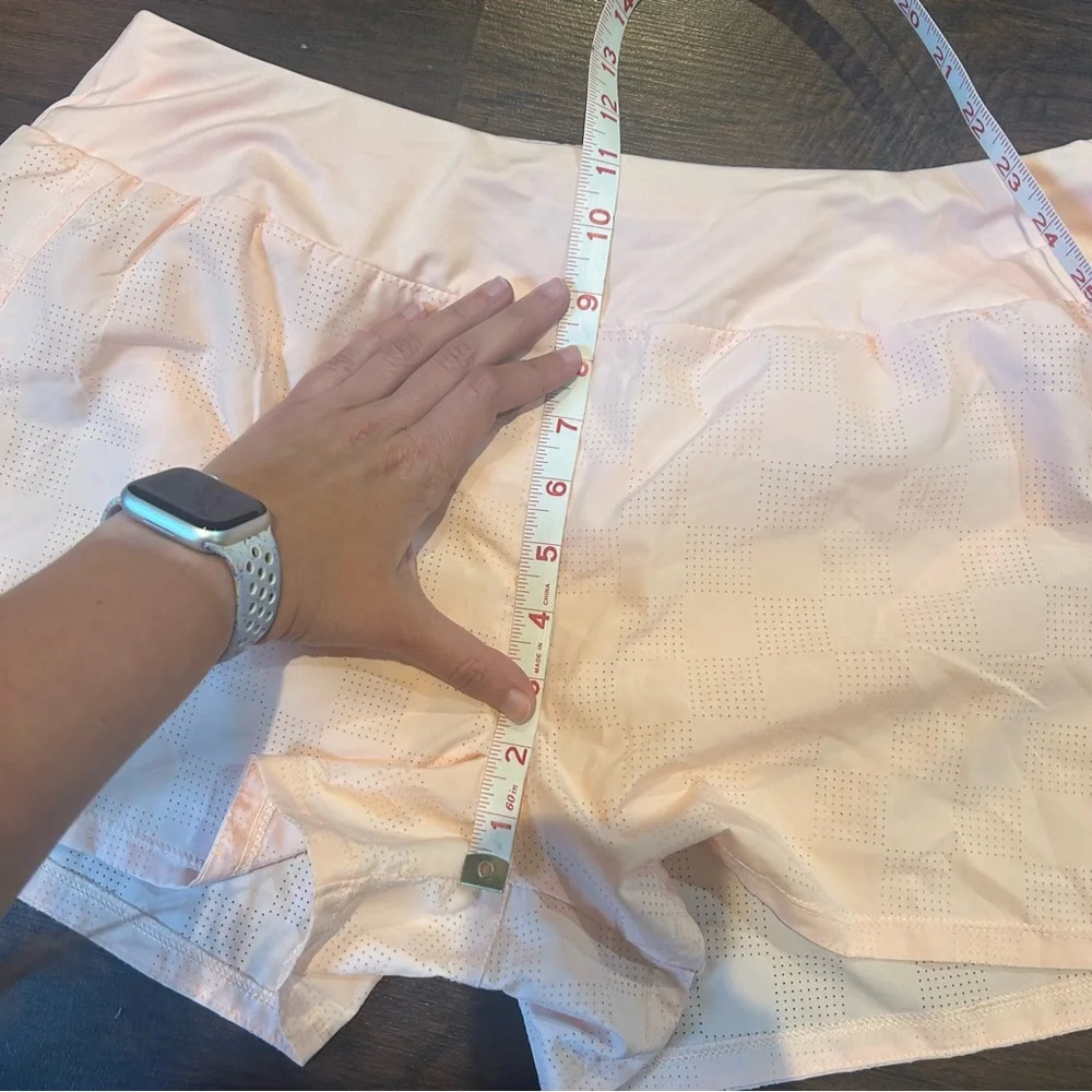[Nike] Pale Pink Athletic Shorts